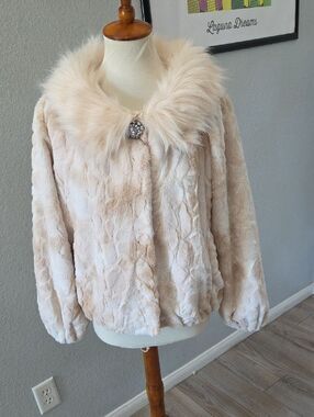 Marc New York Cream Faux Fur Teddy Jacket with Decorative Brooch Large